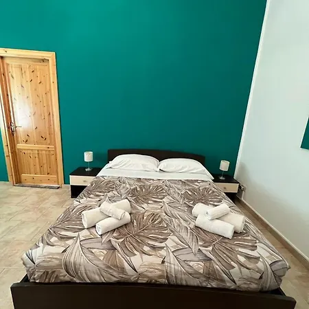 Casa Levante Апартаменты Чефалу